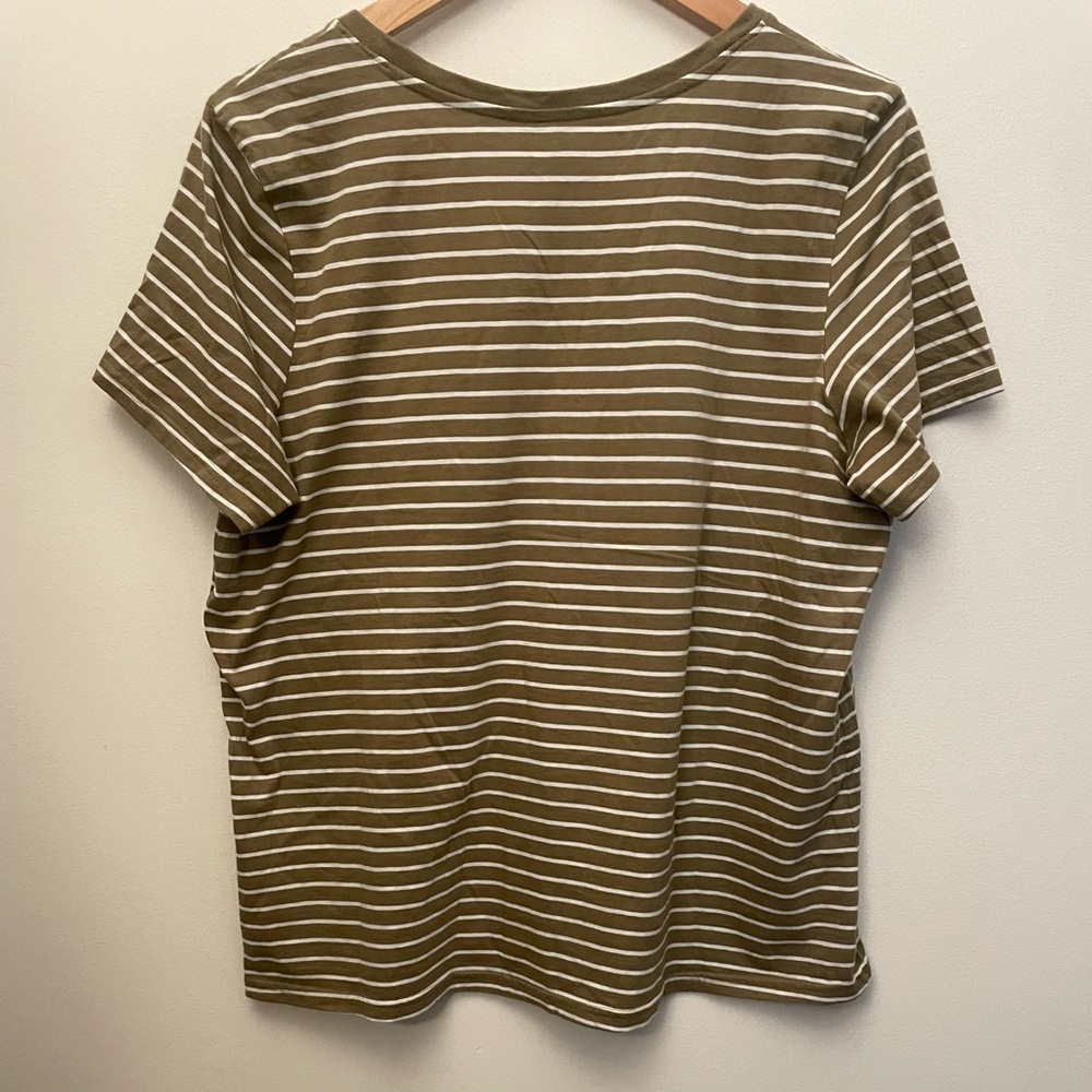 Pact V-Neck Softspun T-Shirt Size Large Olive Green White Stripes Organic Cotton - Picture 3 of 6